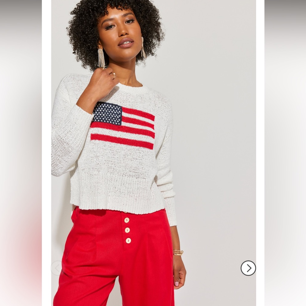 Francescas American Flag Pullover Sweater Women's White Sweater knit size: Small